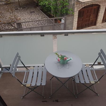 Studio Flat For 2 Apartment มาคาร์สกา ภายนอก รูปภาพ